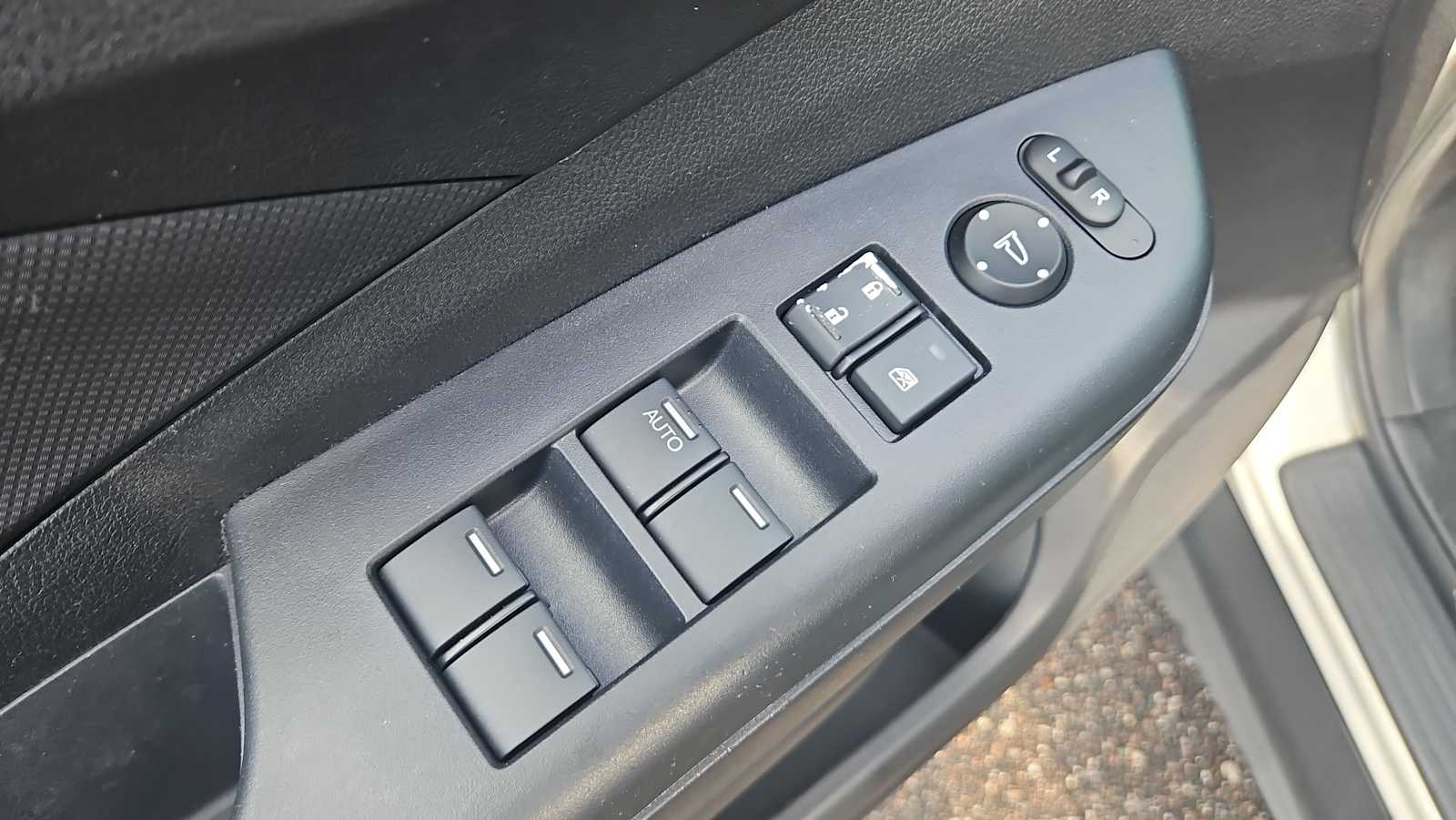 Thumbnail: 2016 Honda CR-V - 15