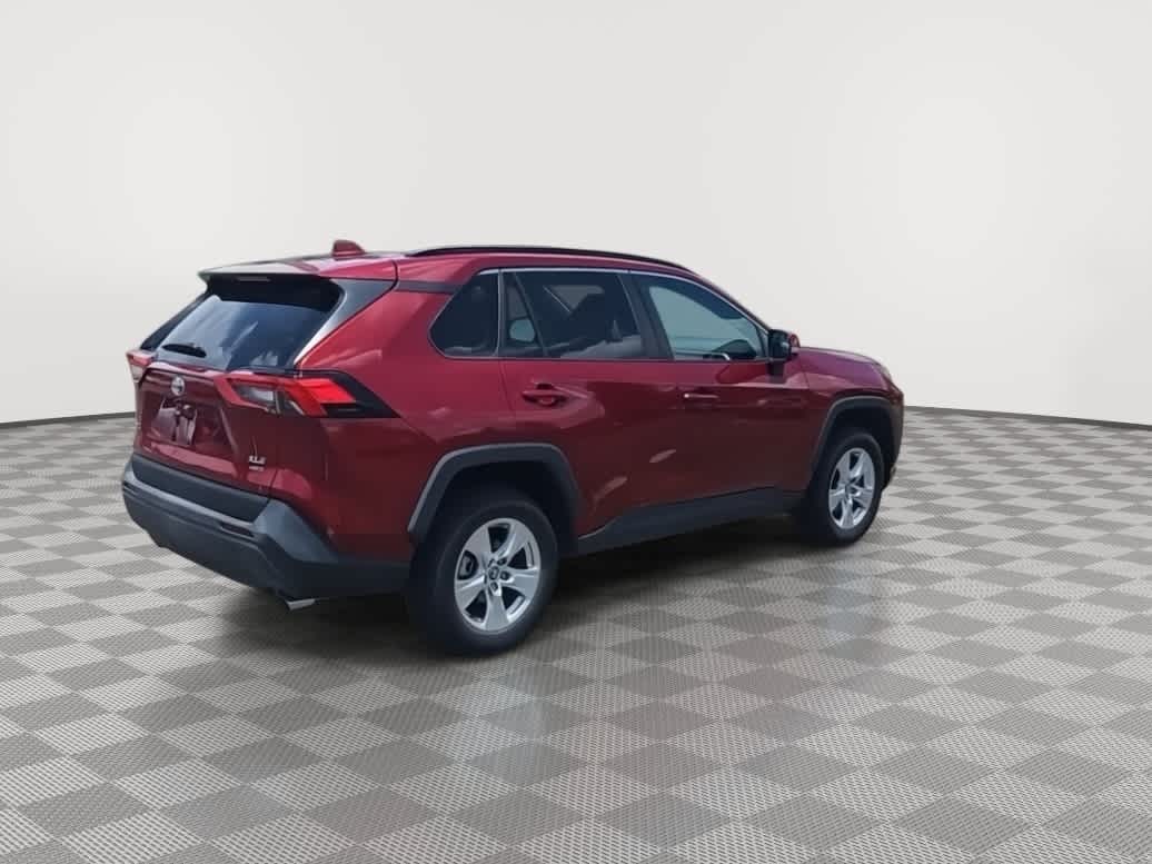 Thumbnail: 2020 Toyota RAV4 - 8