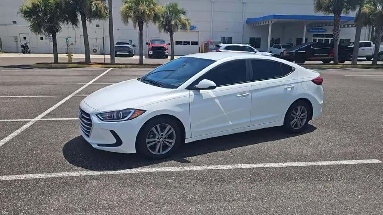 Thumbnail: 2017 Hyundai Elantra - 4