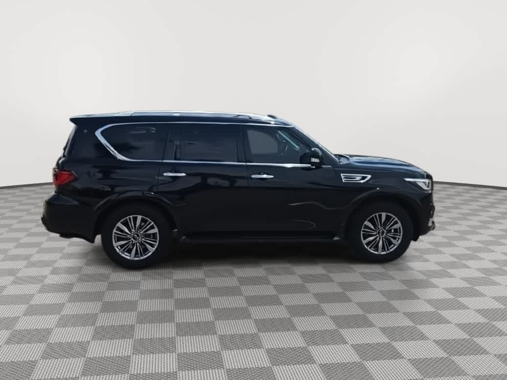 Thumbnail: 2022 INFINITI QX80 - 9