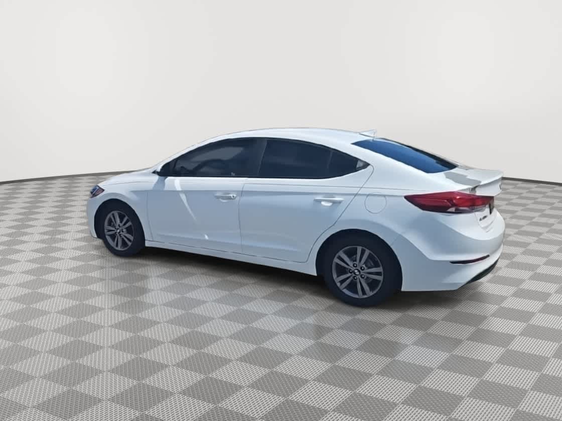 Thumbnail: 2017 Hyundai Elantra - 6