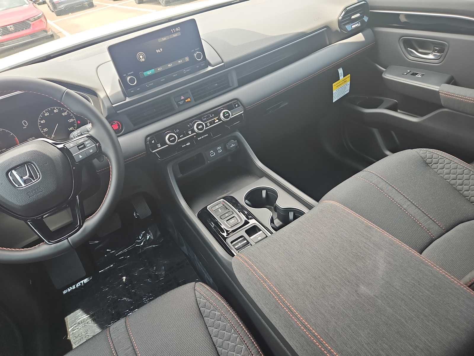 Thumbnail: 2025 Honda Pilot - 20