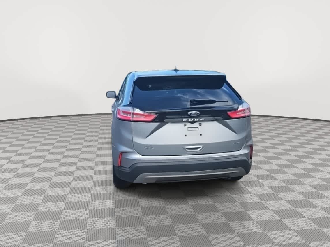 Thumbnail: 2023 Ford Edge - 7