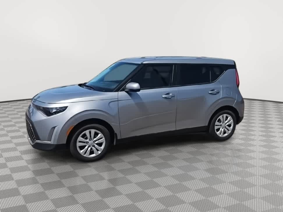 Thumbnail: 2023 Kia Soul - 4