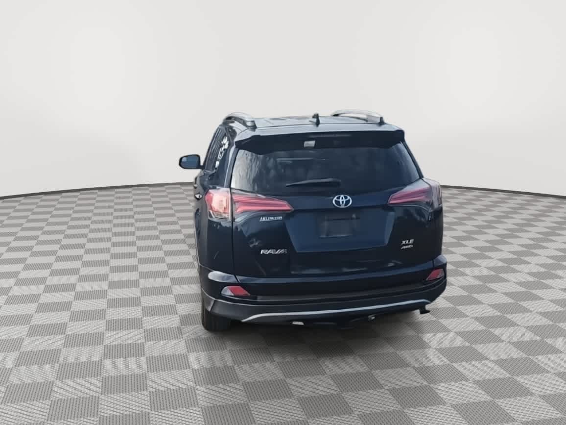Thumbnail: 2017 Toyota RAV4 - 7