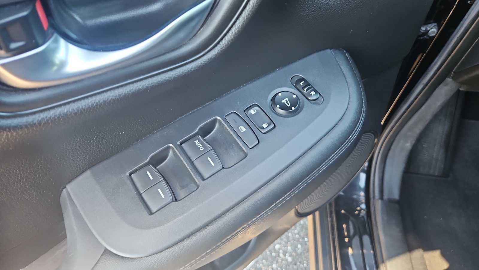 Thumbnail: 2023 Honda HR-V - 15