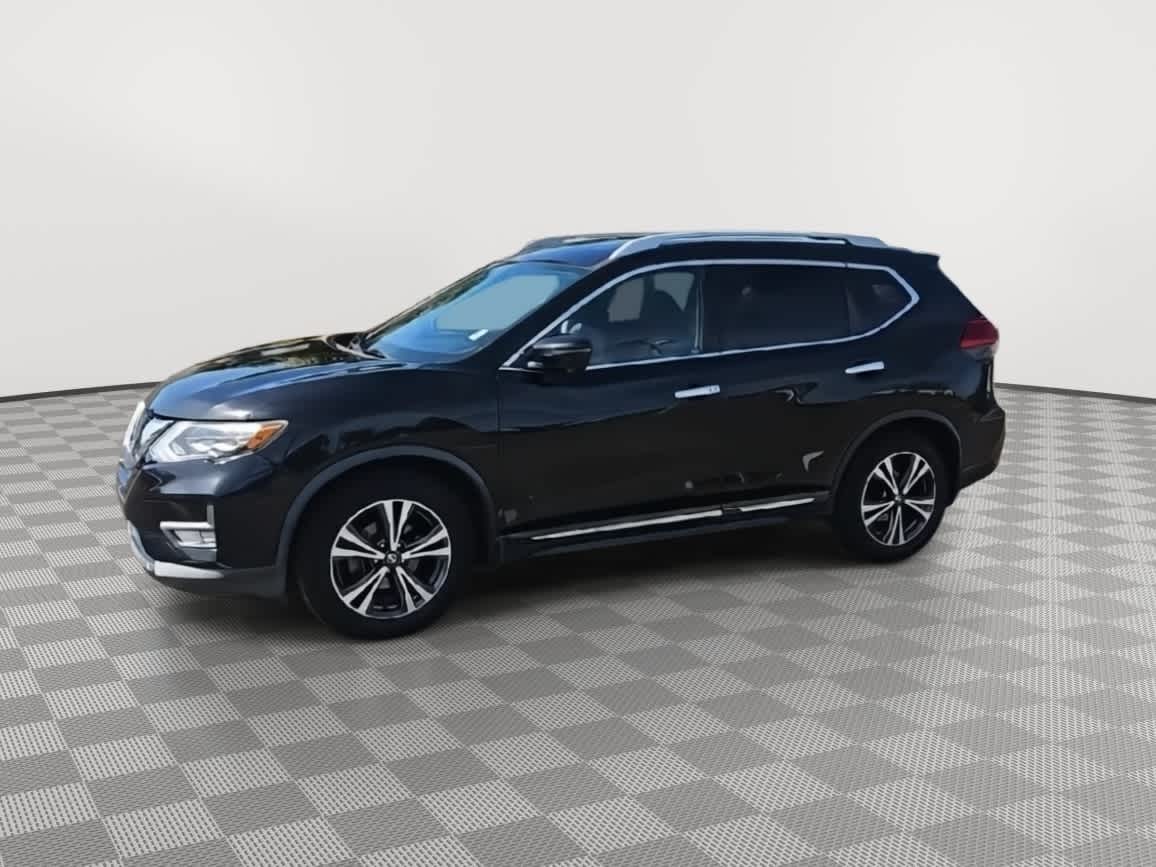 Thumbnail: 2017 Nissan Rogue - 4