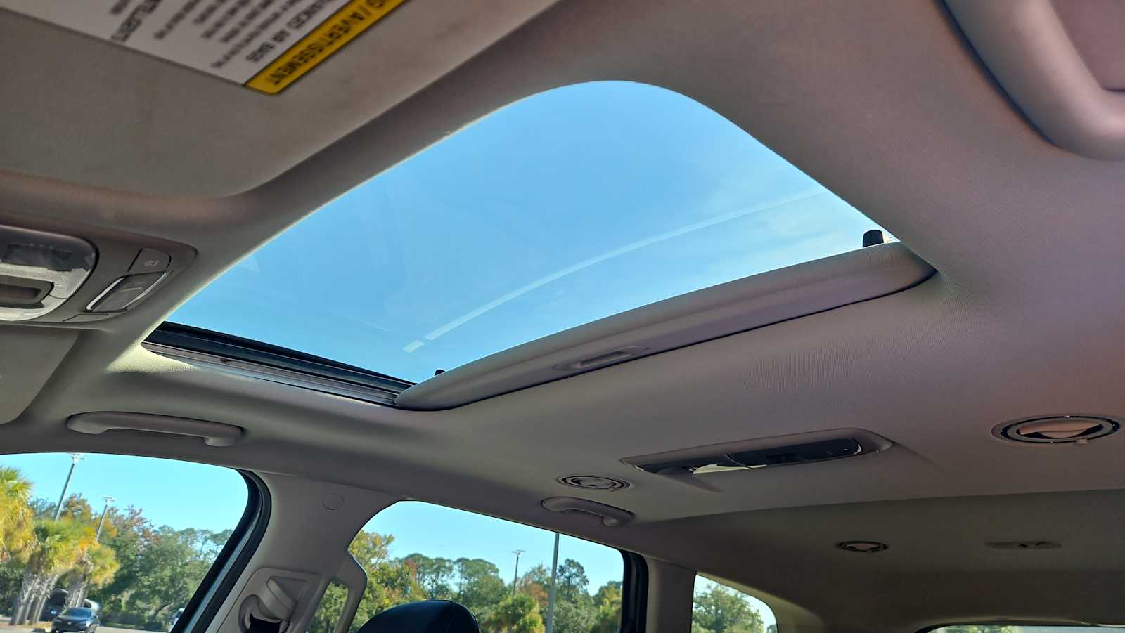 Thumbnail: 2020 Kia Telluride - 16