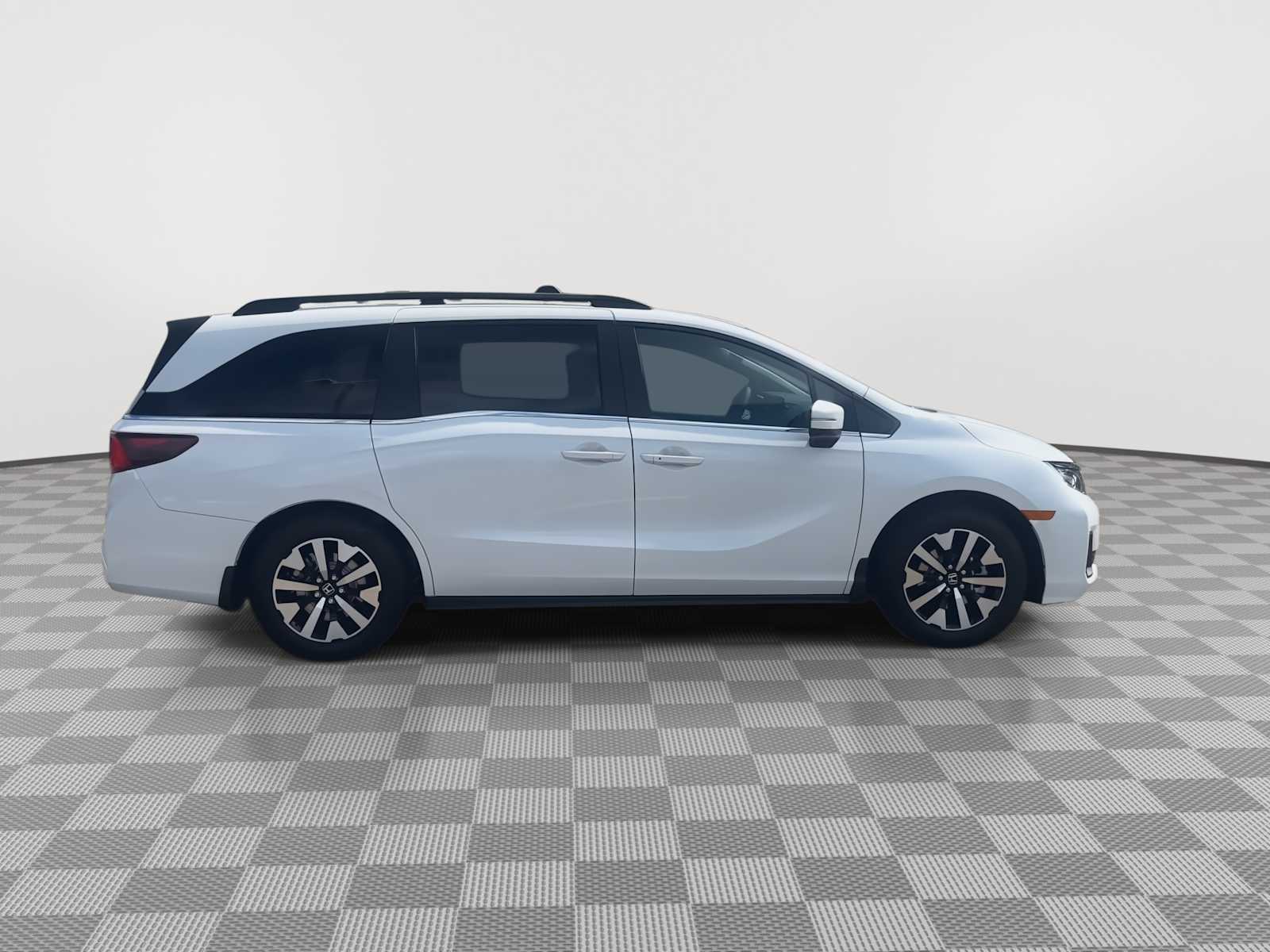 Thumbnail: 2026 Honda Odyssey - 9