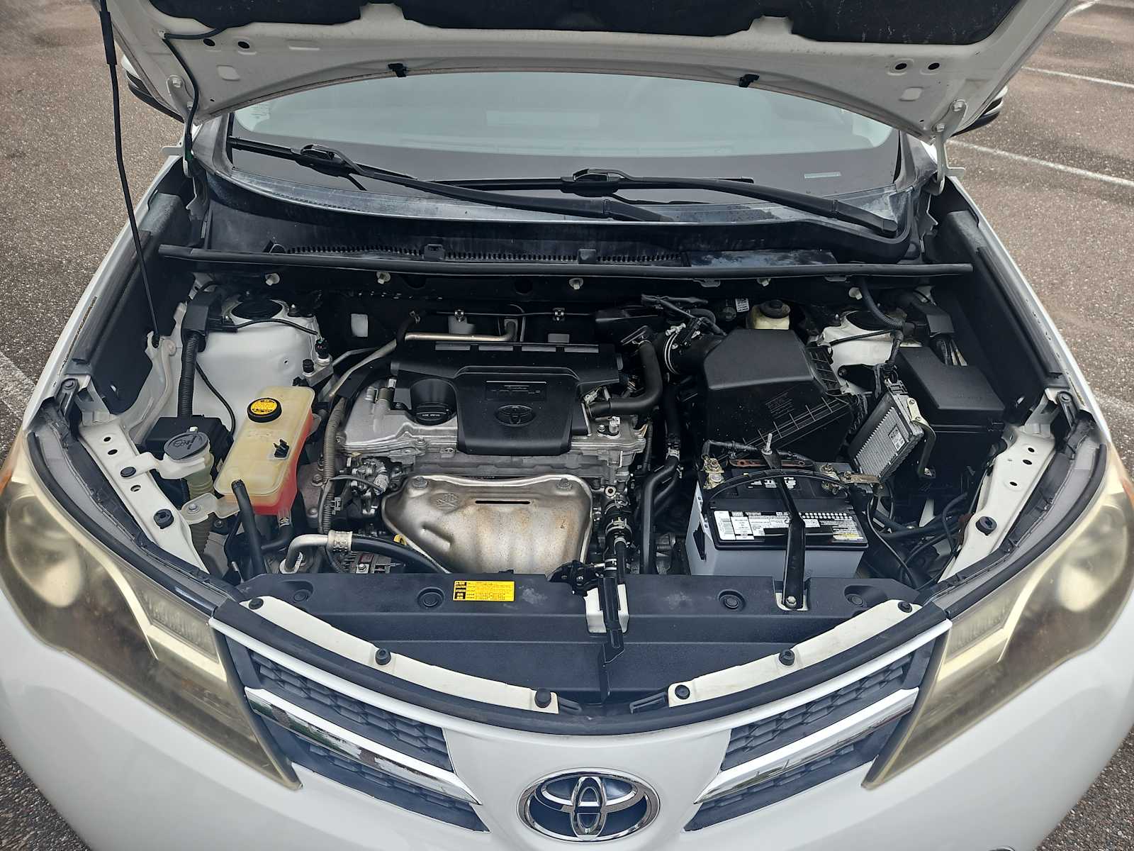 Thumbnail: 2014 Toyota RAV4 - 18