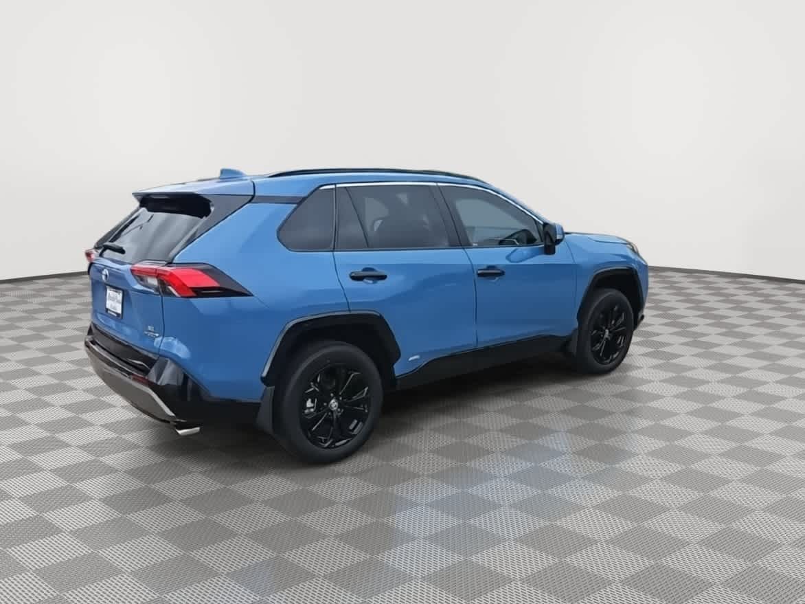 Thumbnail: 2023 Toyota RAV4 - 8