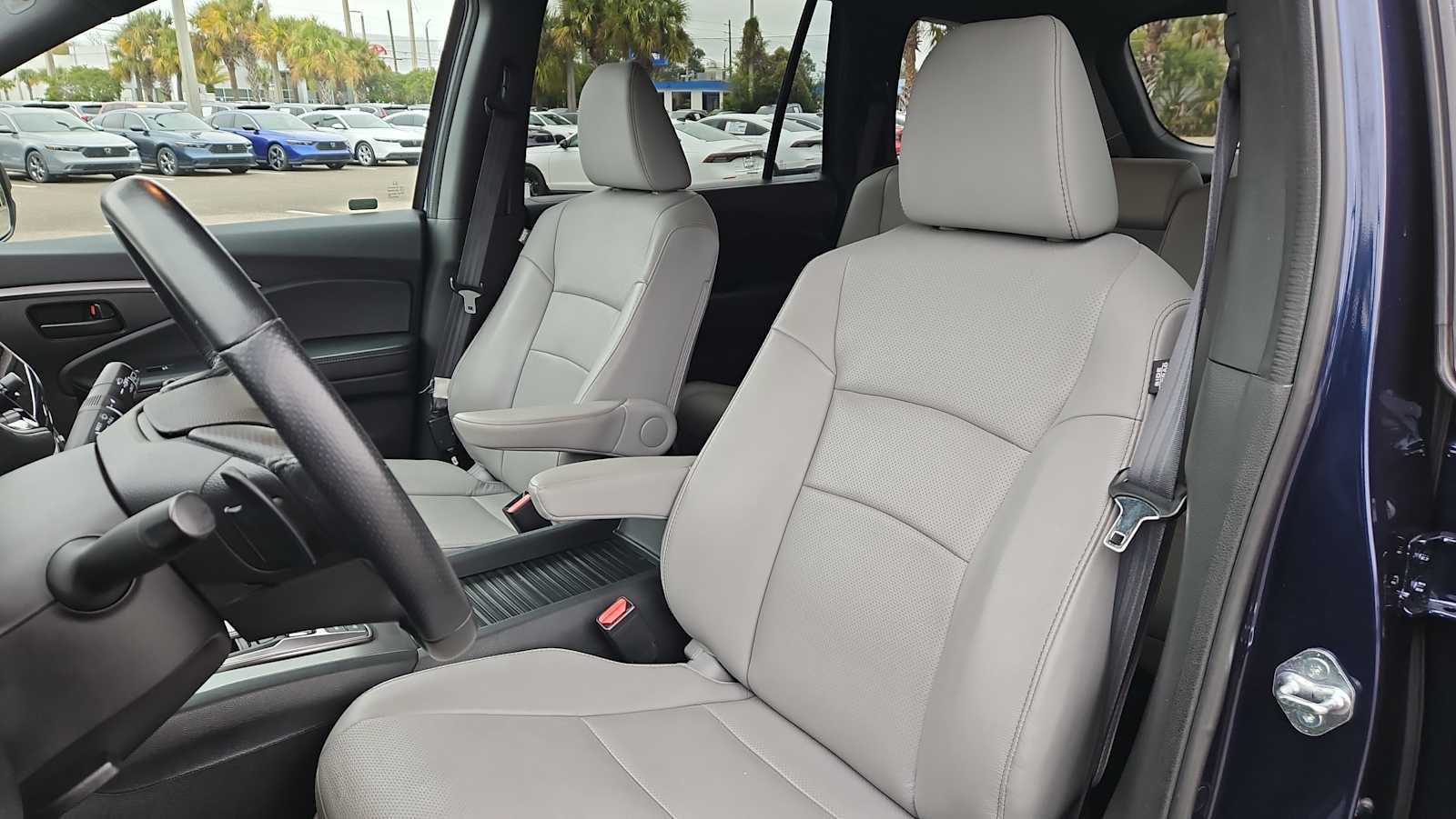 Thumbnail: 2022 Honda Passport - 13