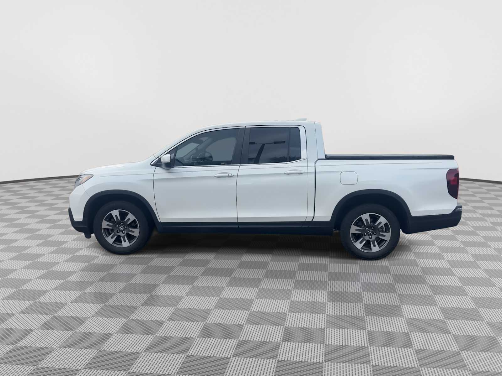 Thumbnail: 2019 Honda Ridgeline - 5
