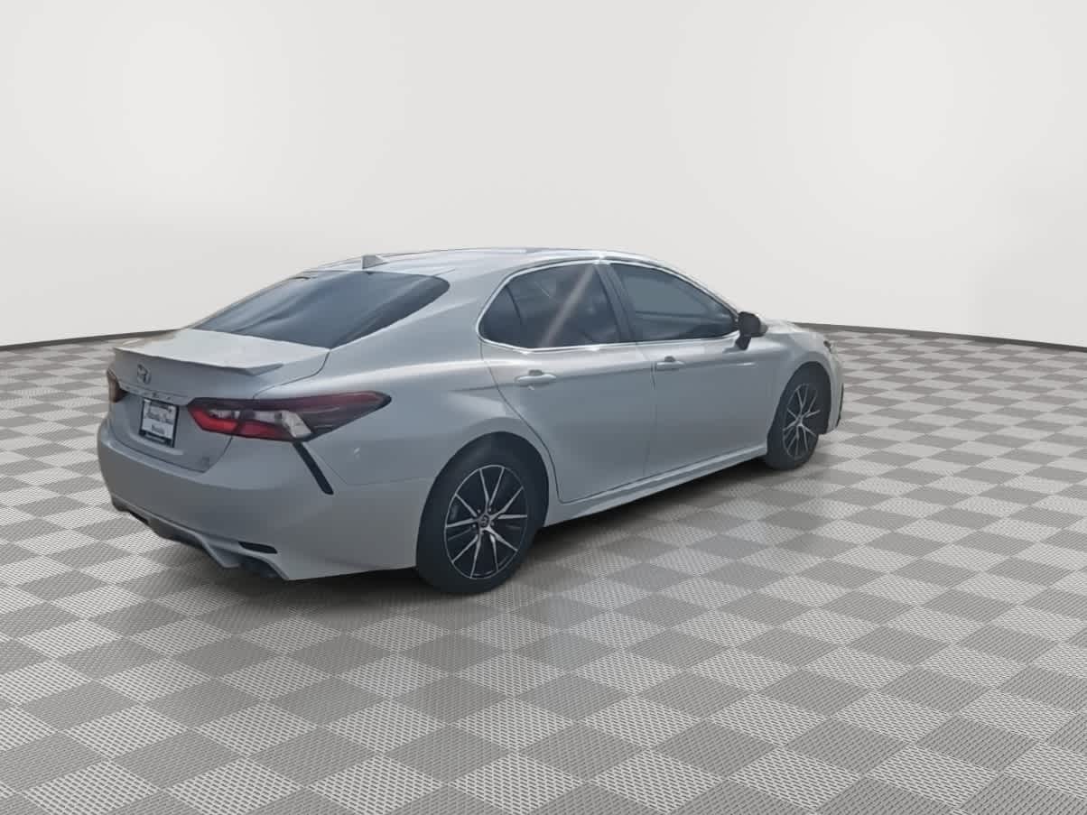 Thumbnail: 2023 Toyota Camry - 8