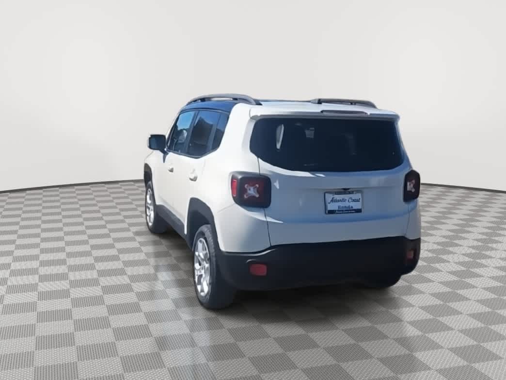 Thumbnail: 2016 Jeep Renegade - 7