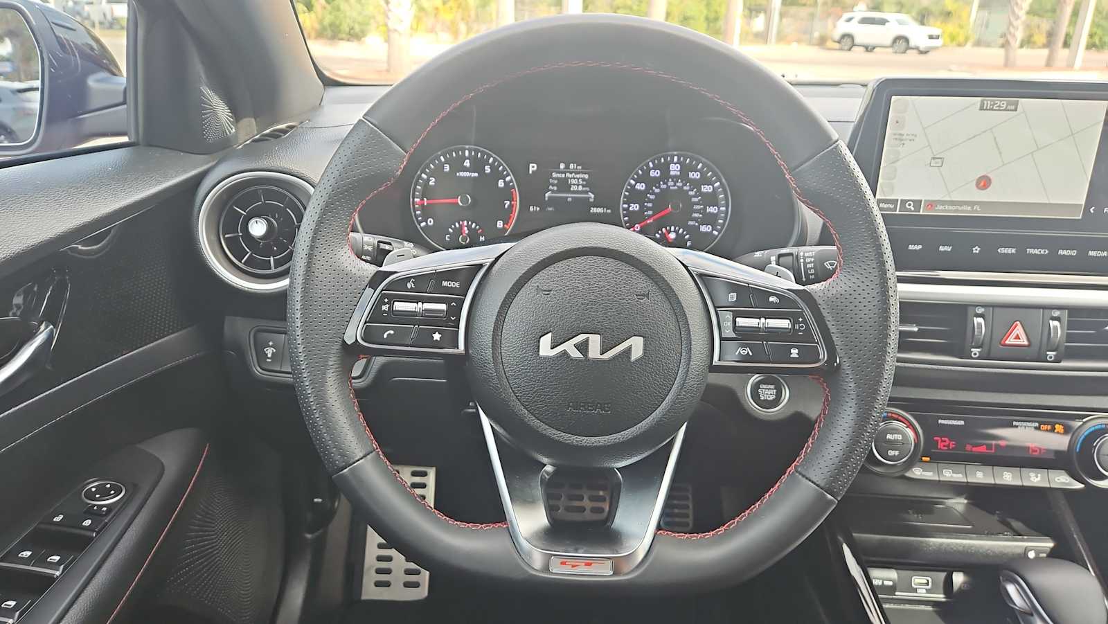 Thumbnail: 2022 Kia Forte - 11