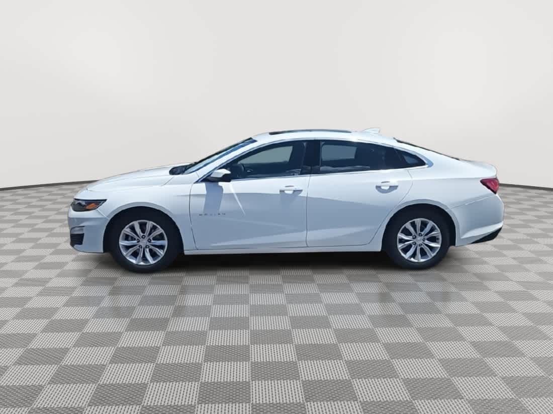Thumbnail: 2022 Chevrolet Malibu - 5