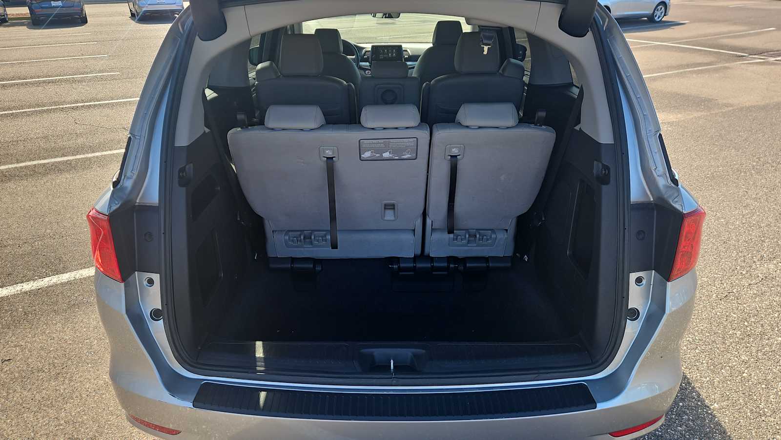 Thumbnail: 2021 Honda Odyssey - 21