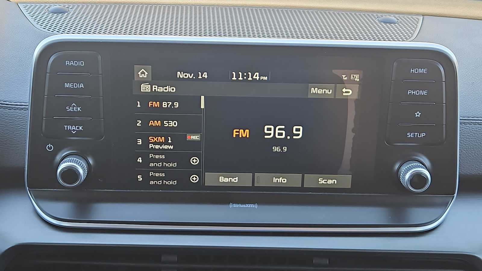 Thumbnail: 2020 Kia Telluride - 12