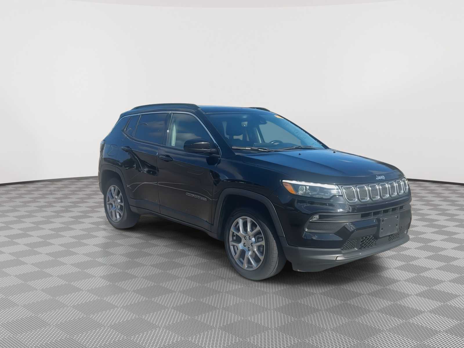 Thumbnail: 2022 Jeep Compass - 2