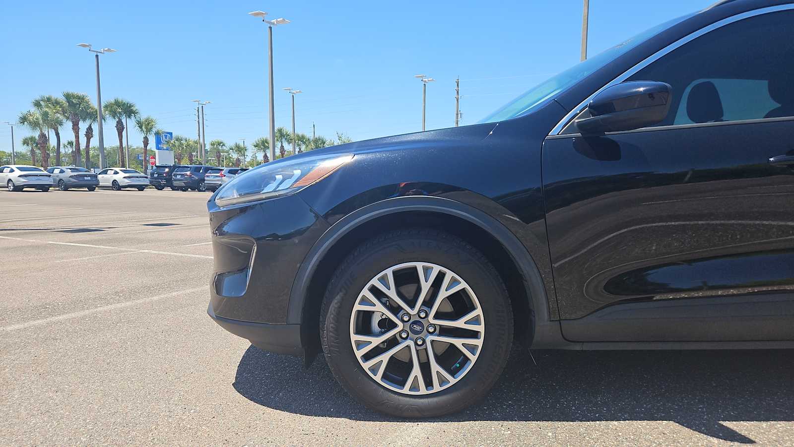 Thumbnail: 2021 Ford Escape - 18