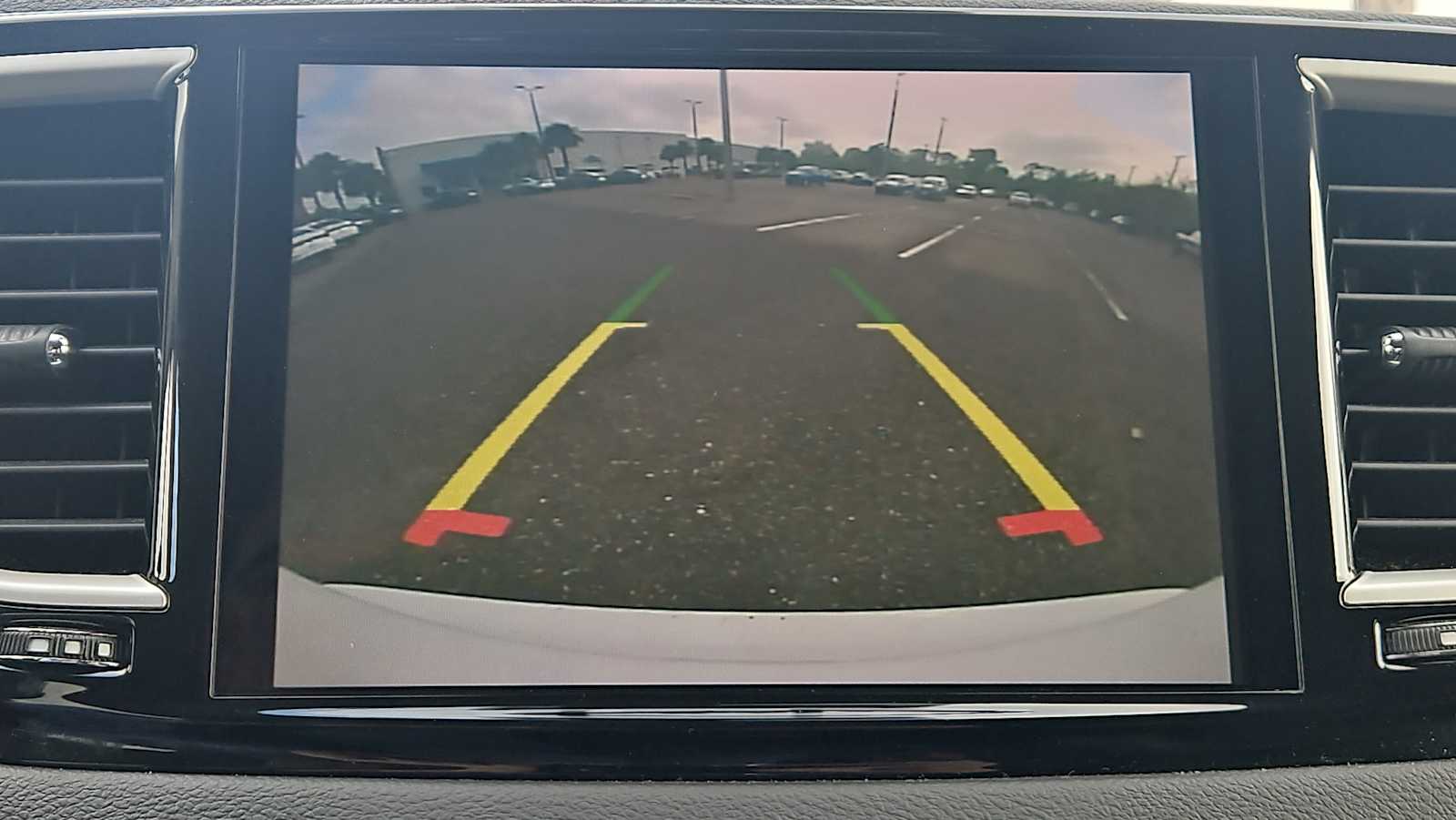 Thumbnail: 2023 Chrysler Pacifica - 23