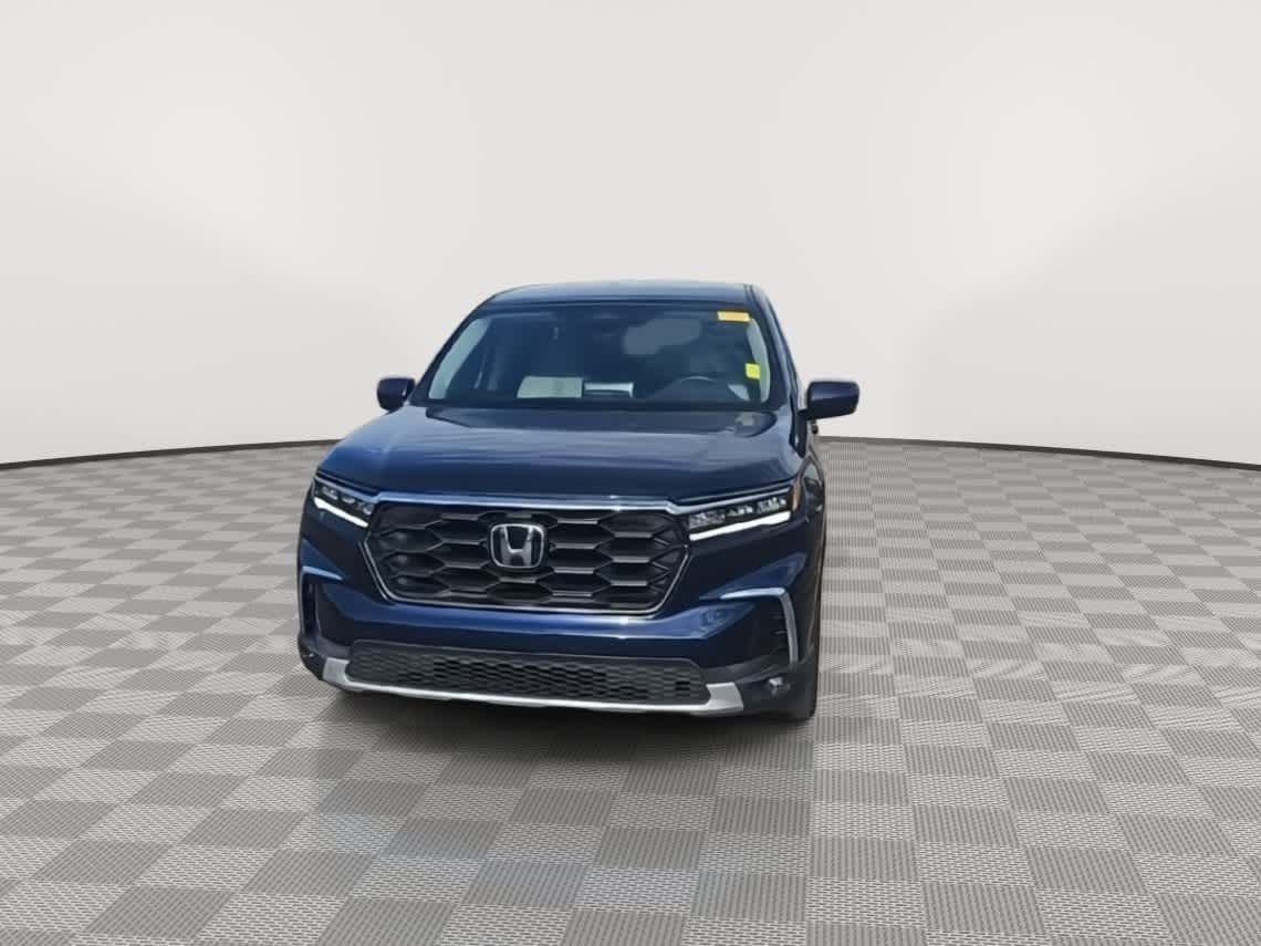 Thumbnail: 2023 Honda Pilot - 3
