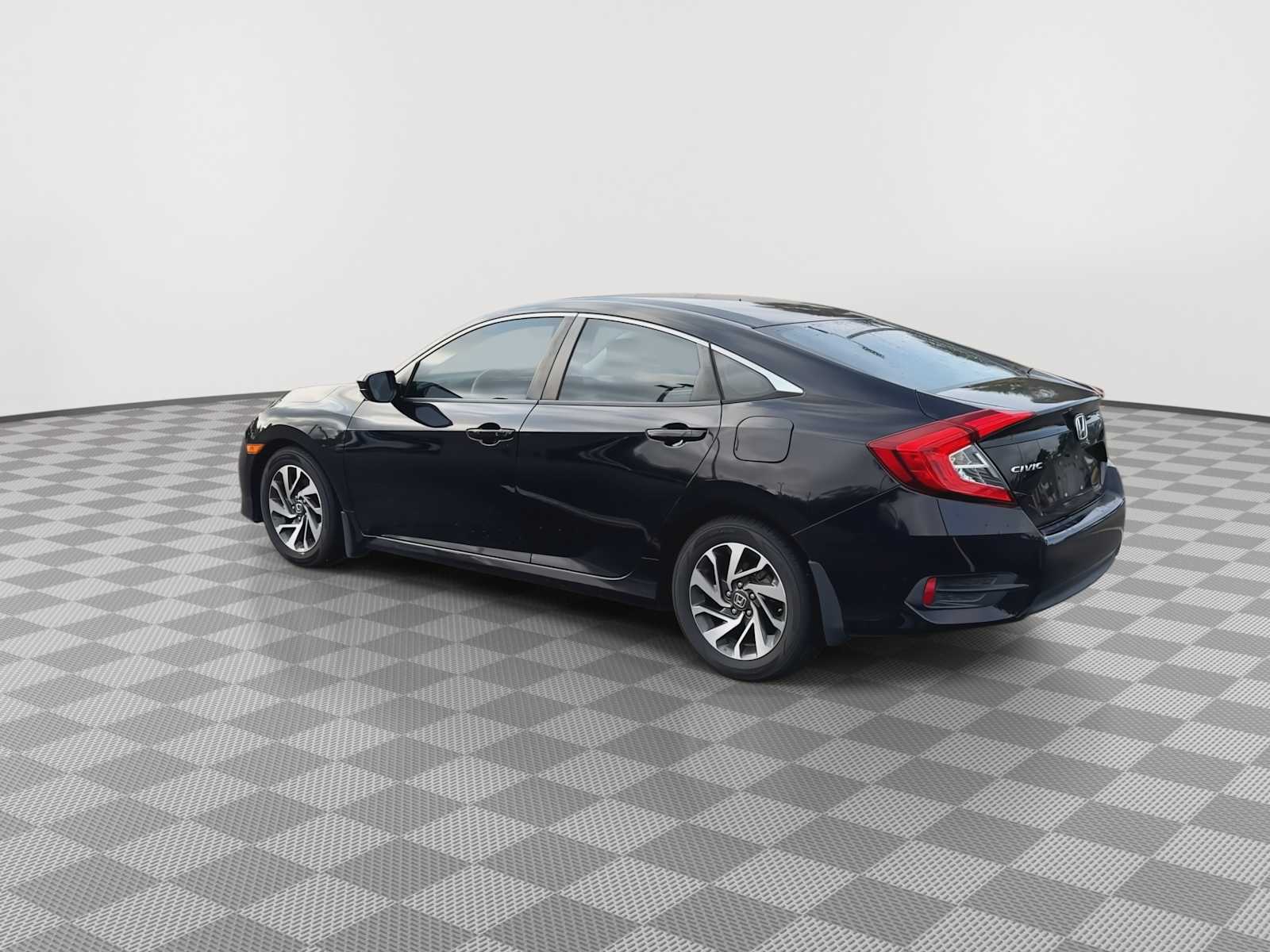 Thumbnail: 2016 Honda Civic - 6