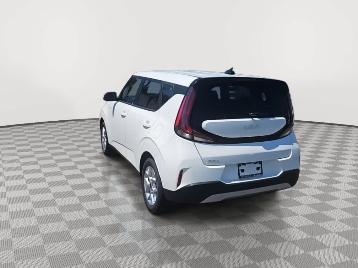 2023 Kia Soul LX 7
