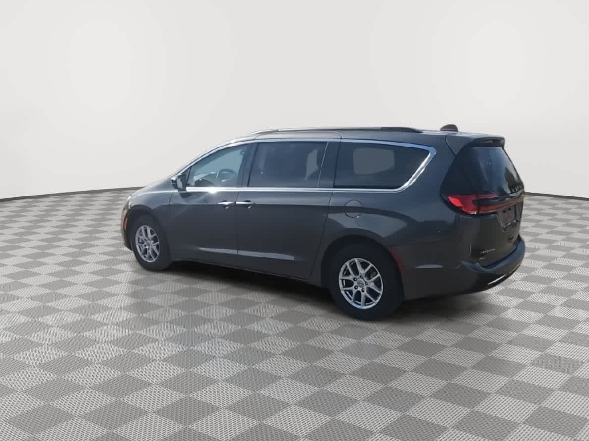 Thumbnail: 2022 Chrysler Pacifica - 7