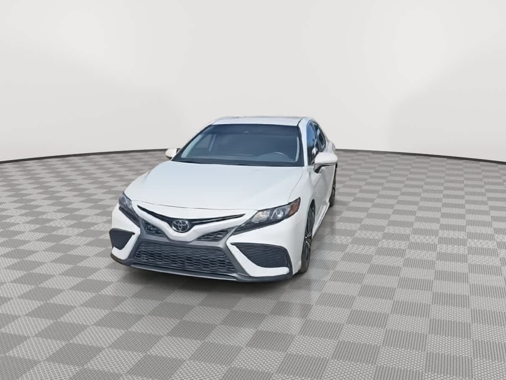 Used 2023 Toyota Camry SE Sedan