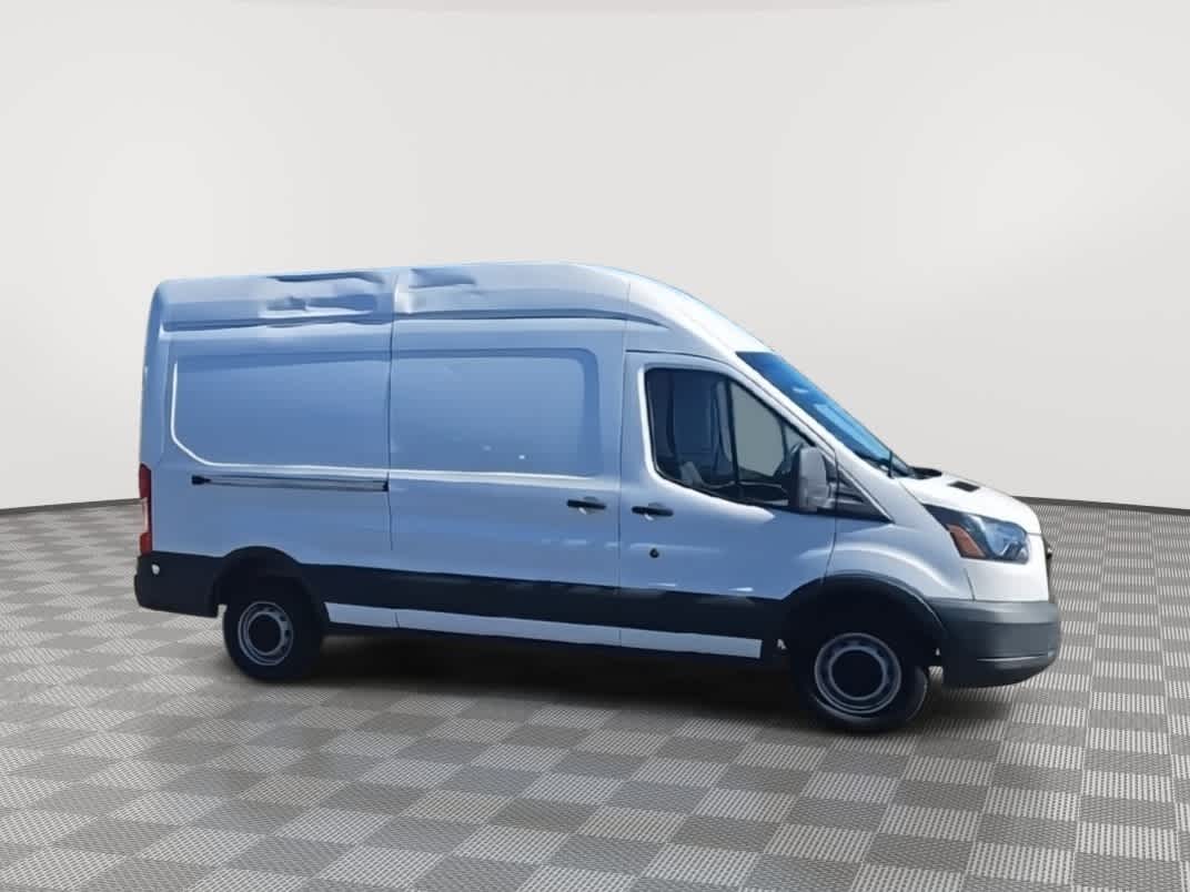 Thumbnail: 2018 Ford Transit Series - 2