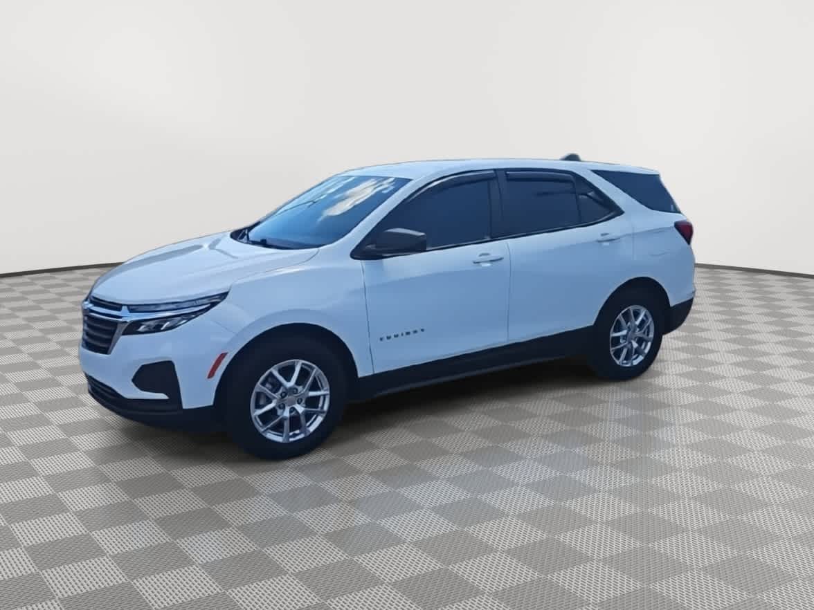 Thumbnail: 2022 Chevrolet Equinox - 4