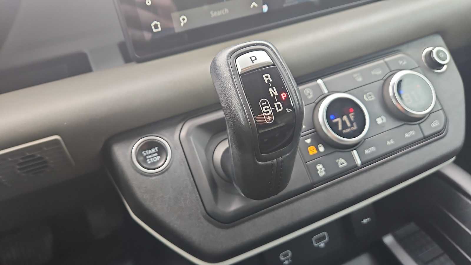 Thumbnail: 2020 Land Rover Defender - 23