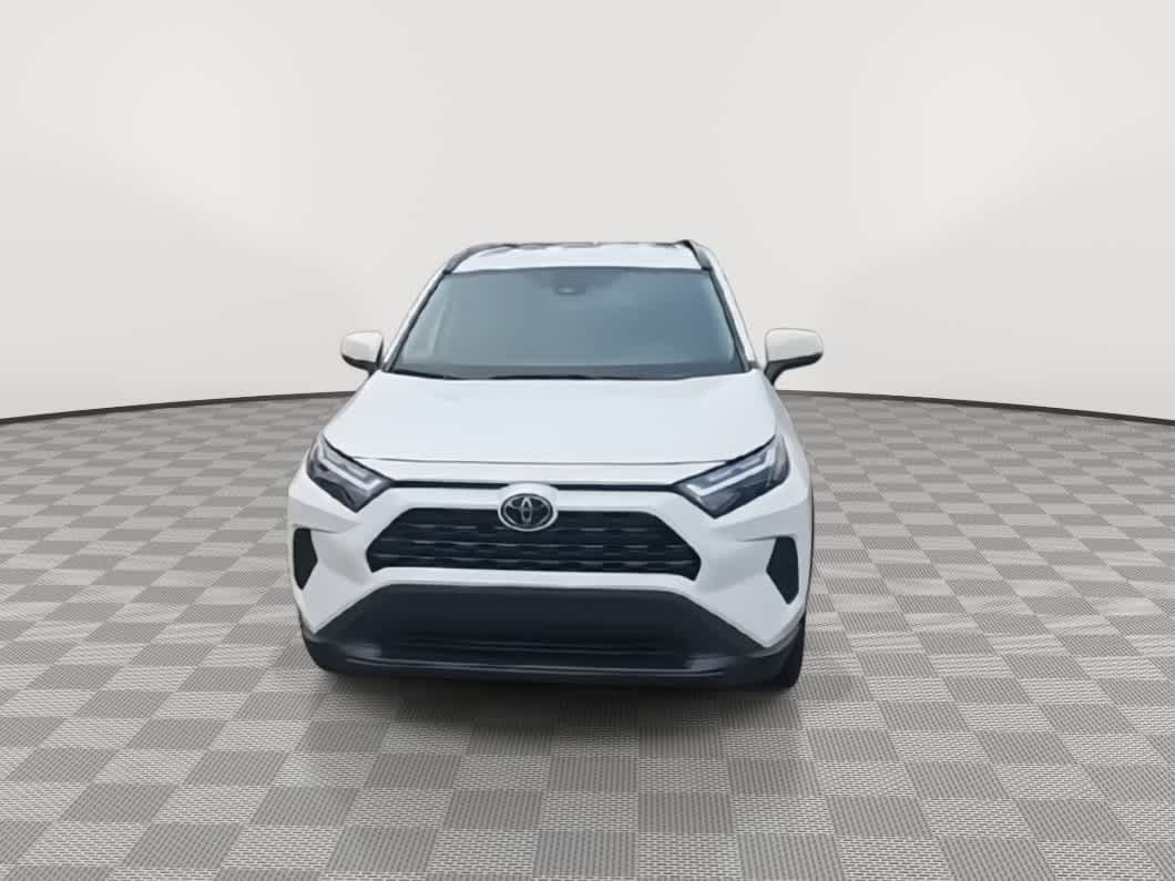 Thumbnail: 2022 Toyota RAV4 - 3
