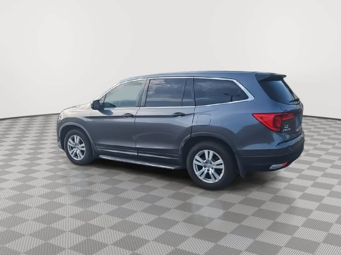 Thumbnail: 2016 Honda Pilot - 6