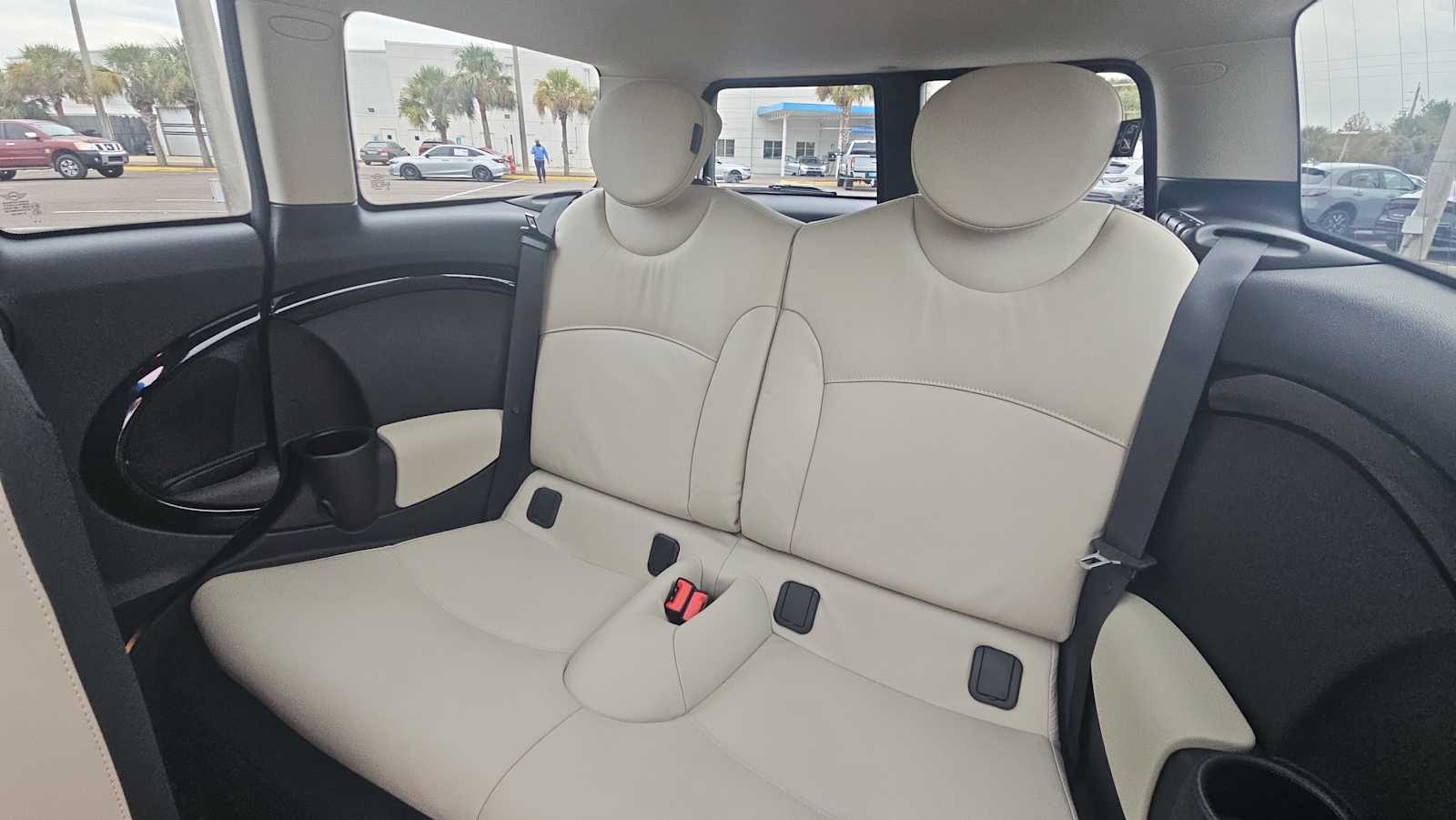 Thumbnail: 2012 MINI Cooper Clubman - 23