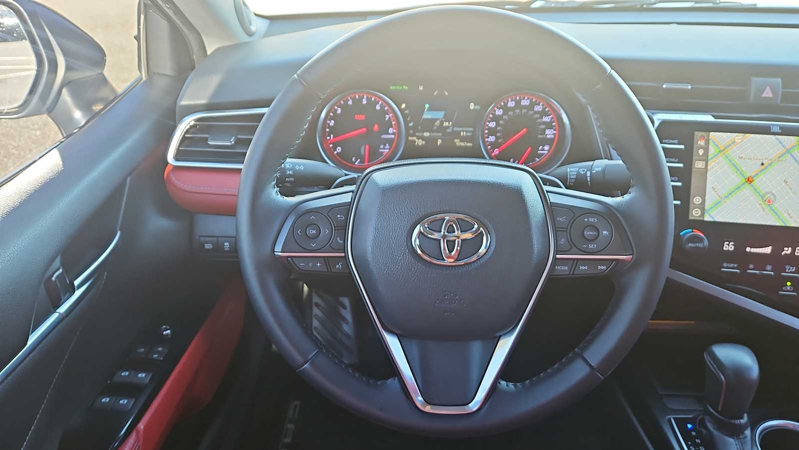 Thumbnail: 2018 Toyota Camry - 11