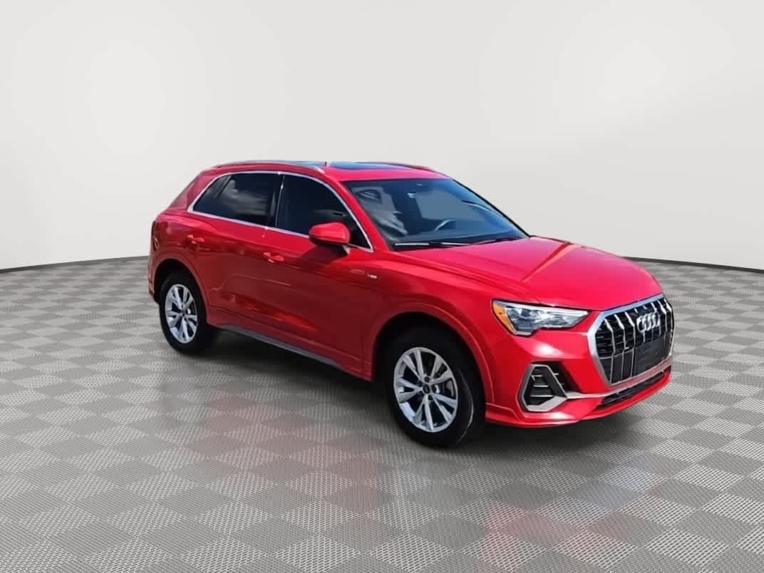 Thumbnail: 2022 Audi Q3 - 2