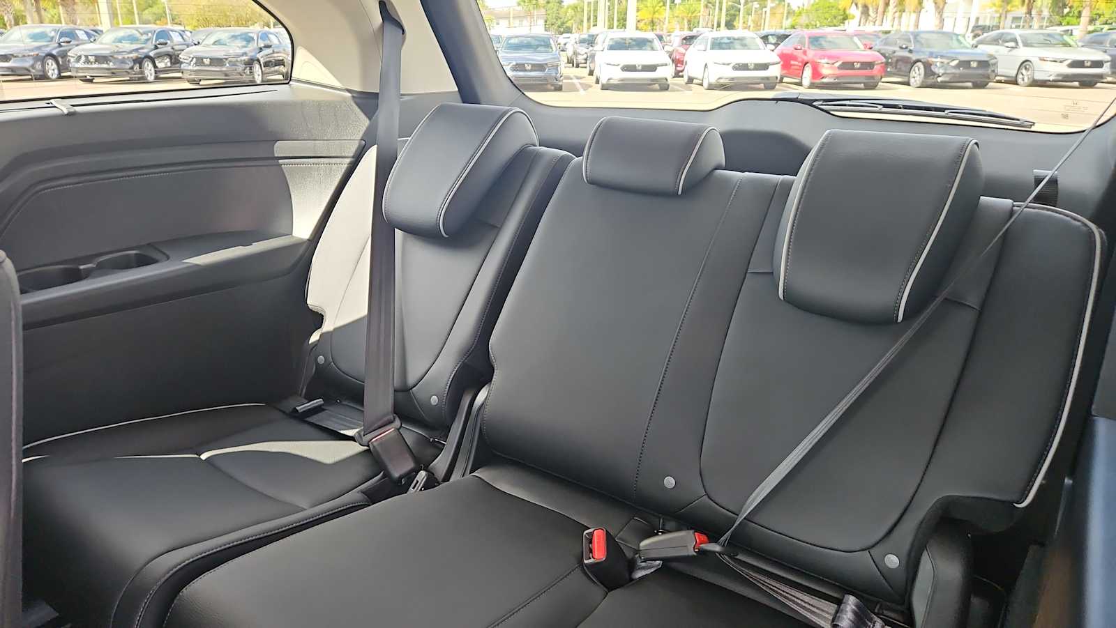 2026 Honda Odyssey Touring - Photo 25