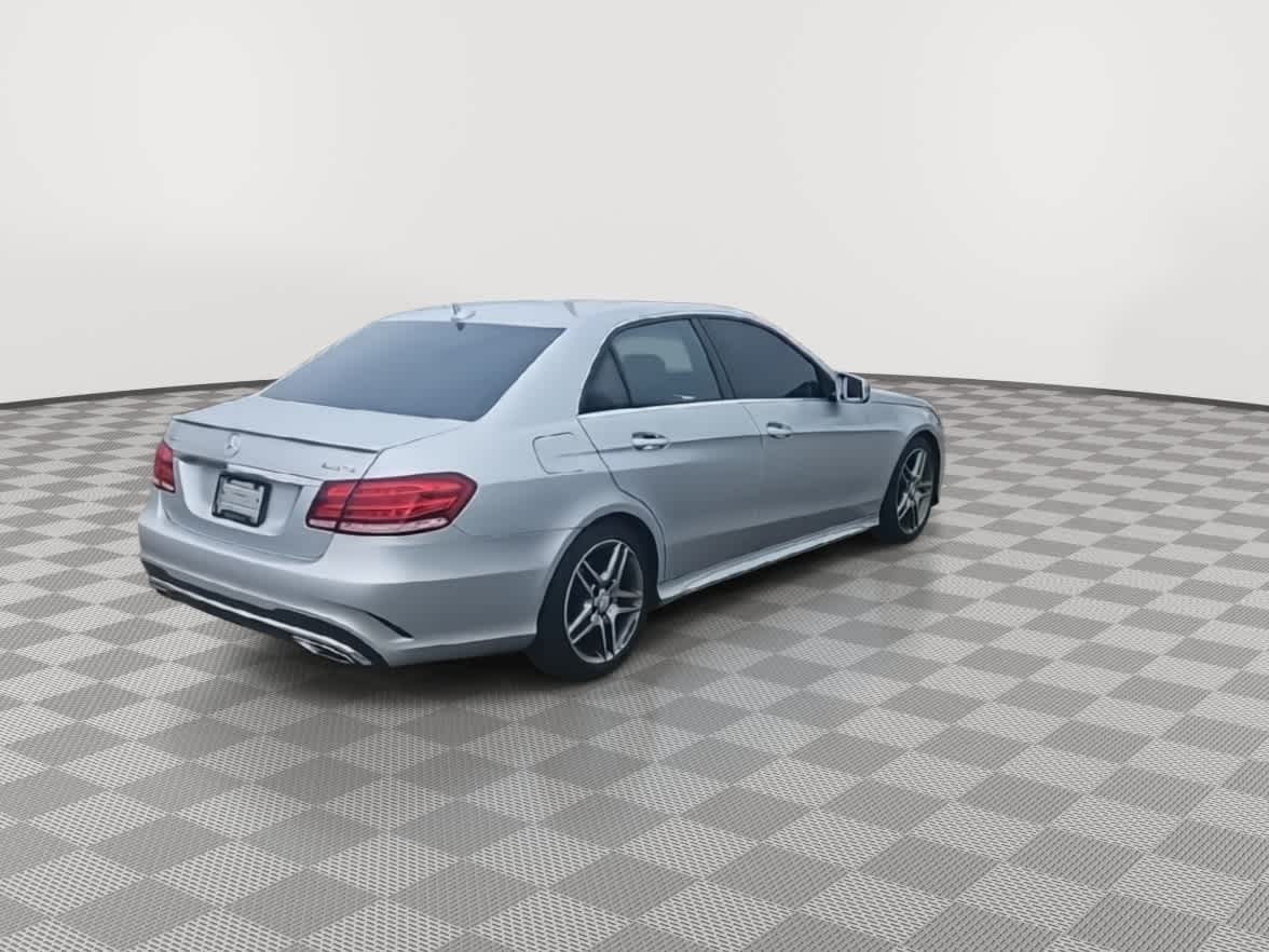 Thumbnail: 2015 Mercedes-Benz E-Class - 8