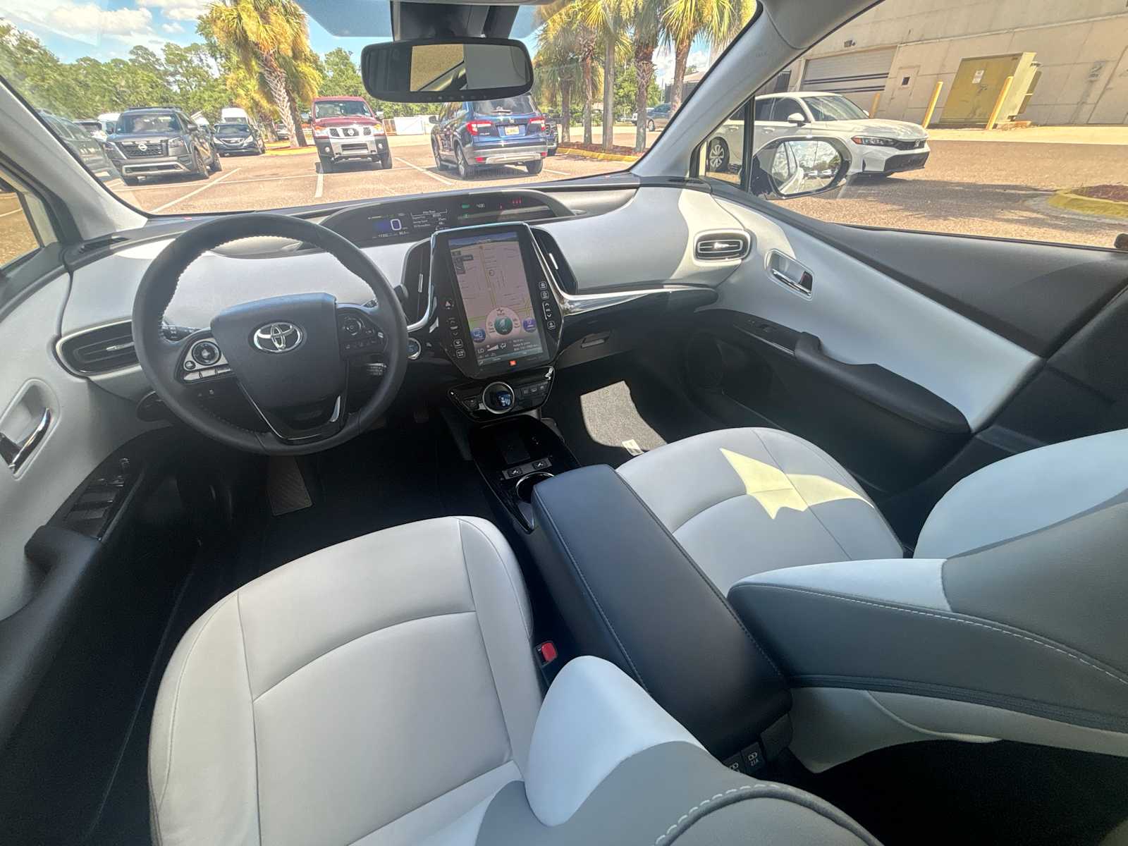 Thumbnail: 2020 Toyota Prius Prime - 21
