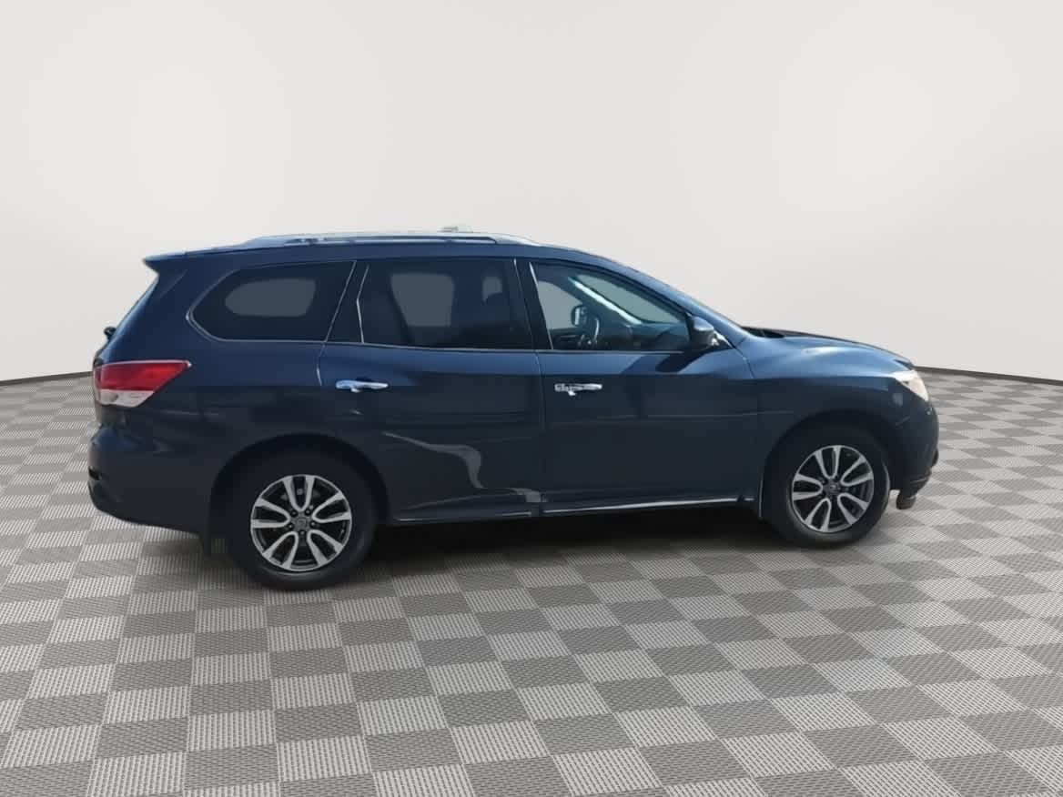 Thumbnail: 2015 Nissan Pathfinder - 9