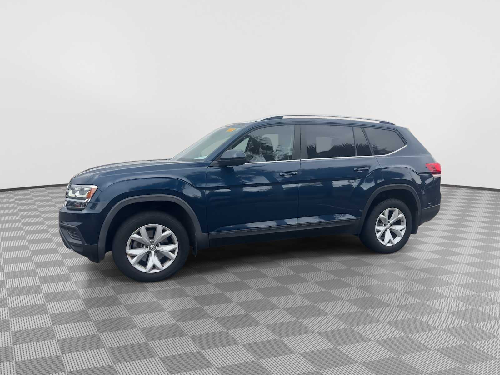 Thumbnail: 2019 Volkswagen Atlas - 4