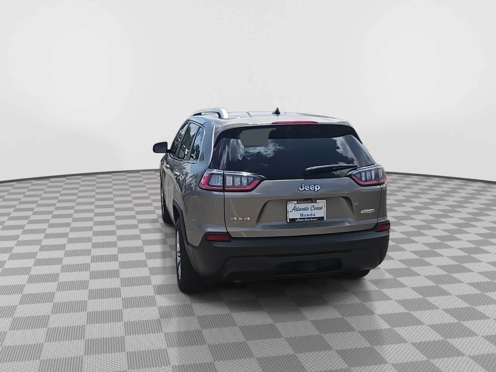 Thumbnail: 2021 Jeep Cherokee - 7