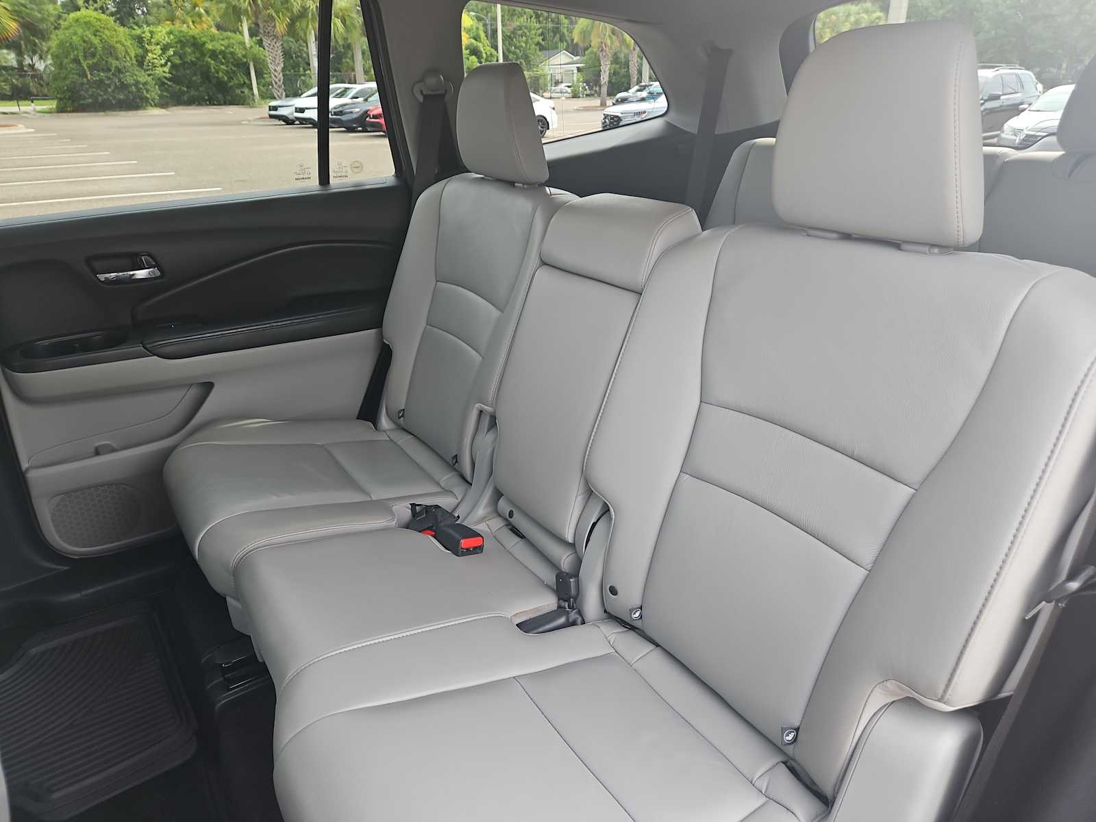 Thumbnail: 2016 Honda Pilot - 25
