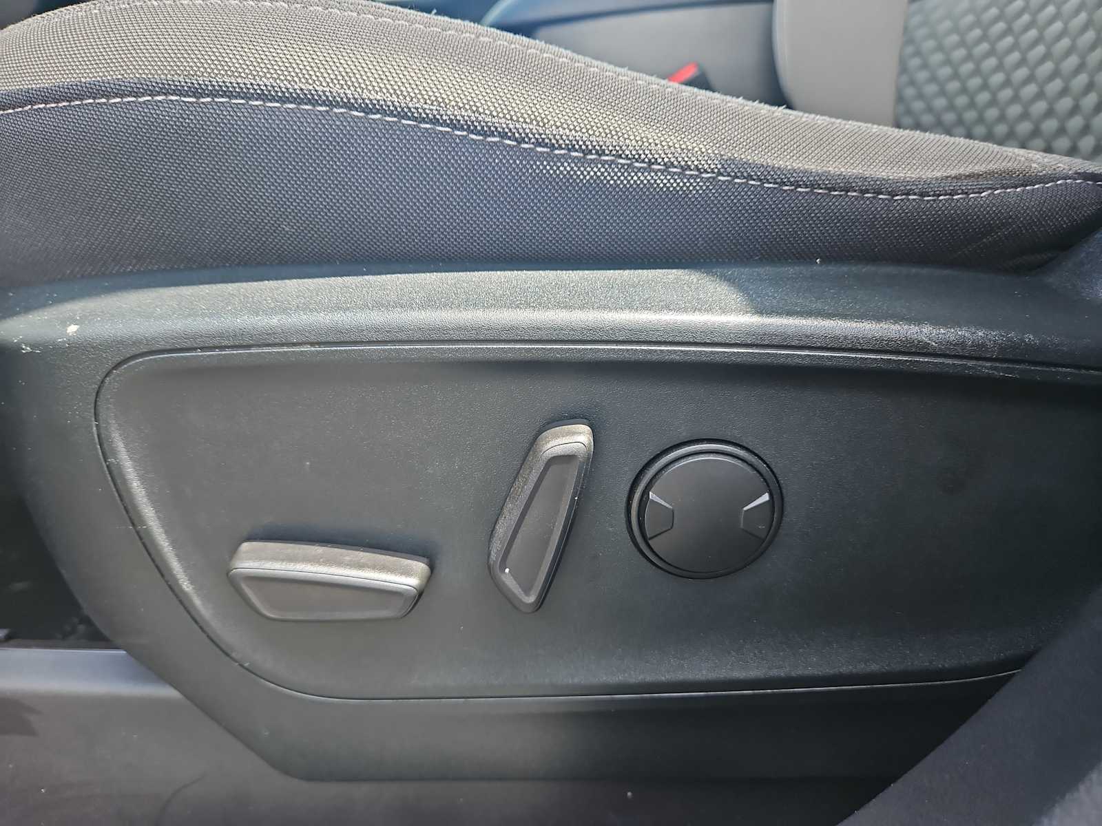 2020 Ford Escape SE 14