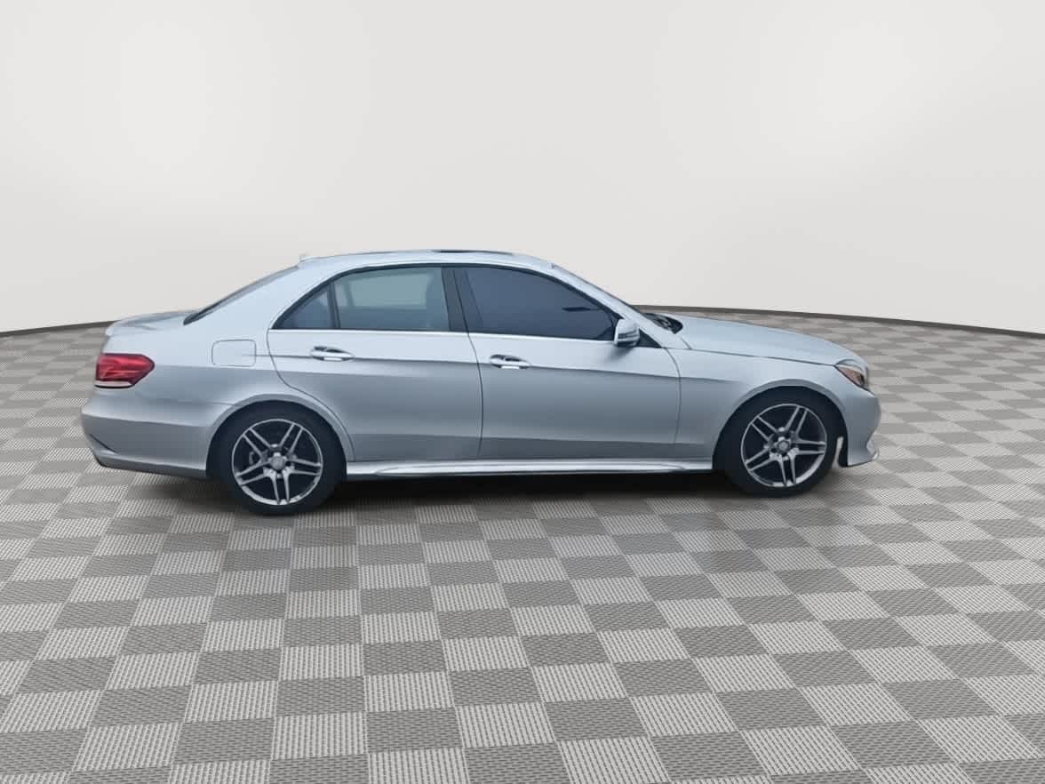 Thumbnail: 2015 Mercedes-Benz E-Class - 9