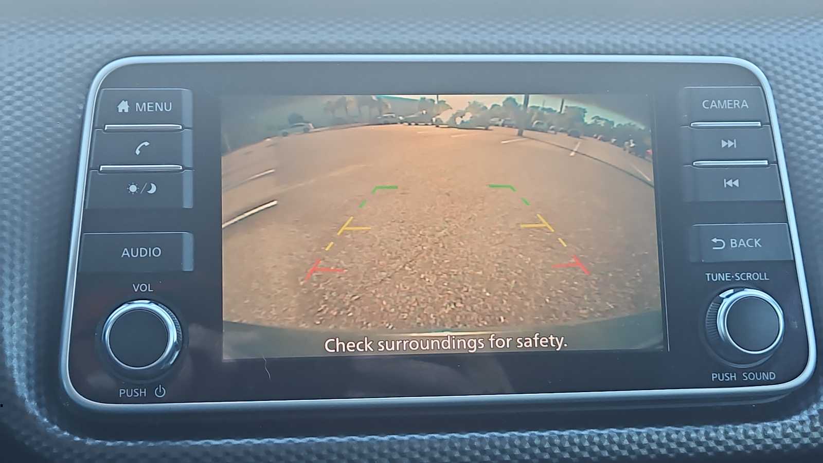 Thumbnail: 2019 Nissan Kicks - 23