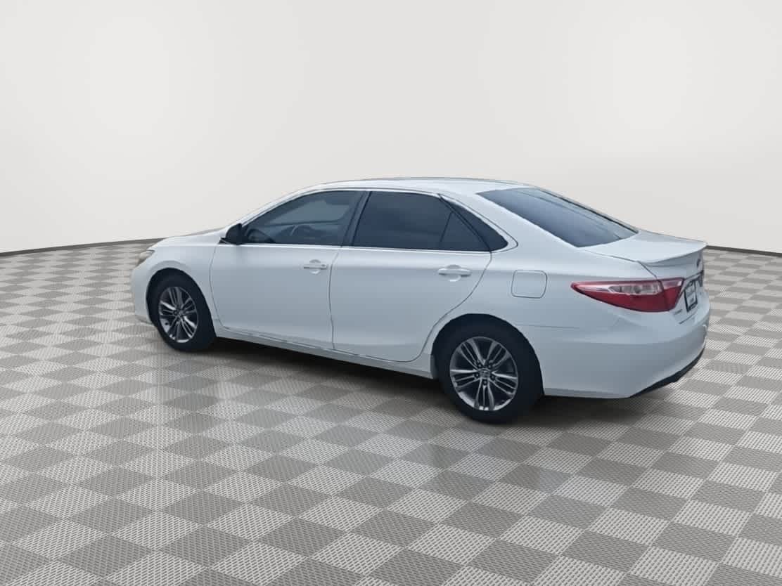 Thumbnail: 2015 Toyota Camry - 6